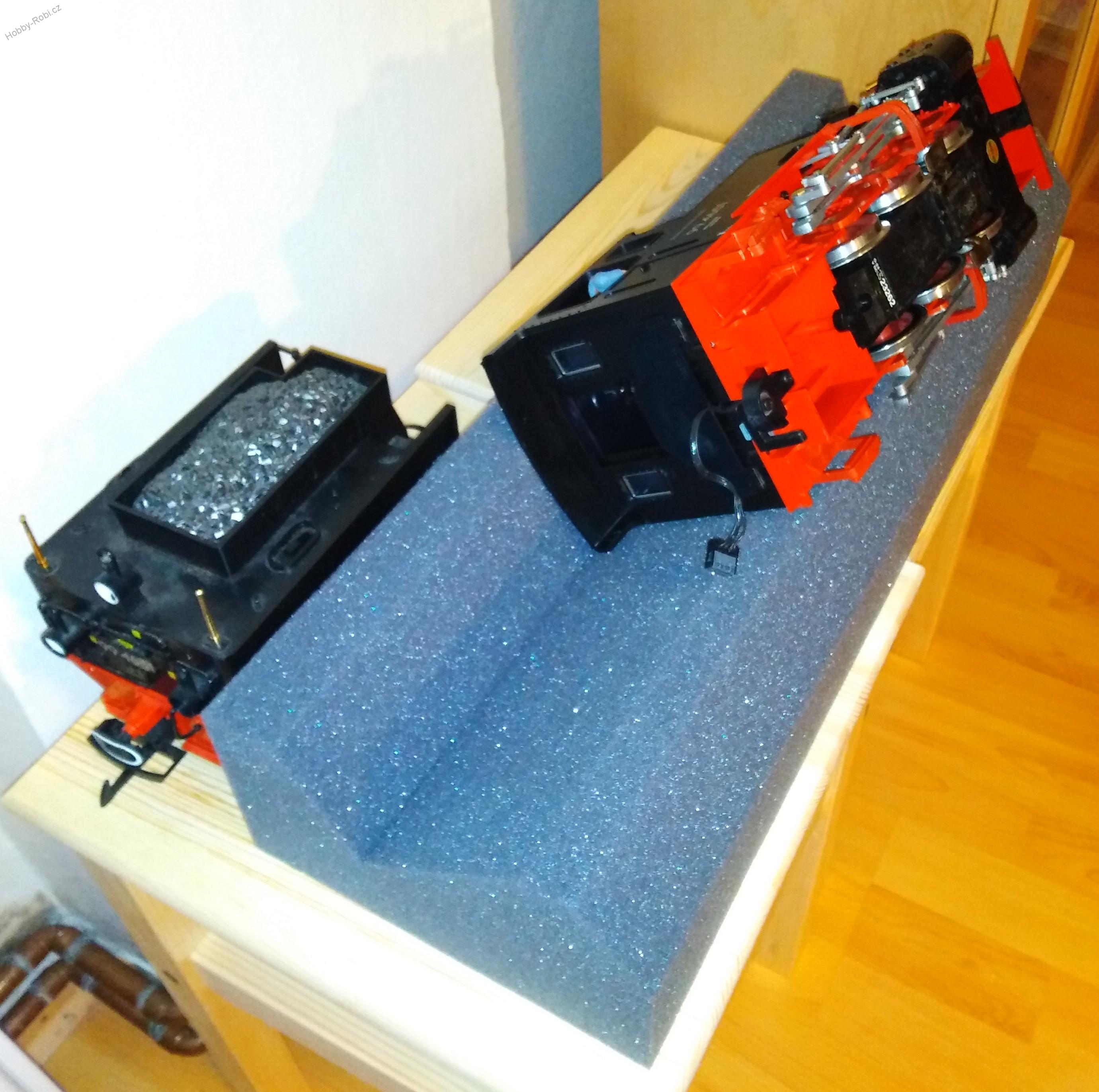 Lokomotivní lehátko - servisní podložka pro vozidla velikosti G