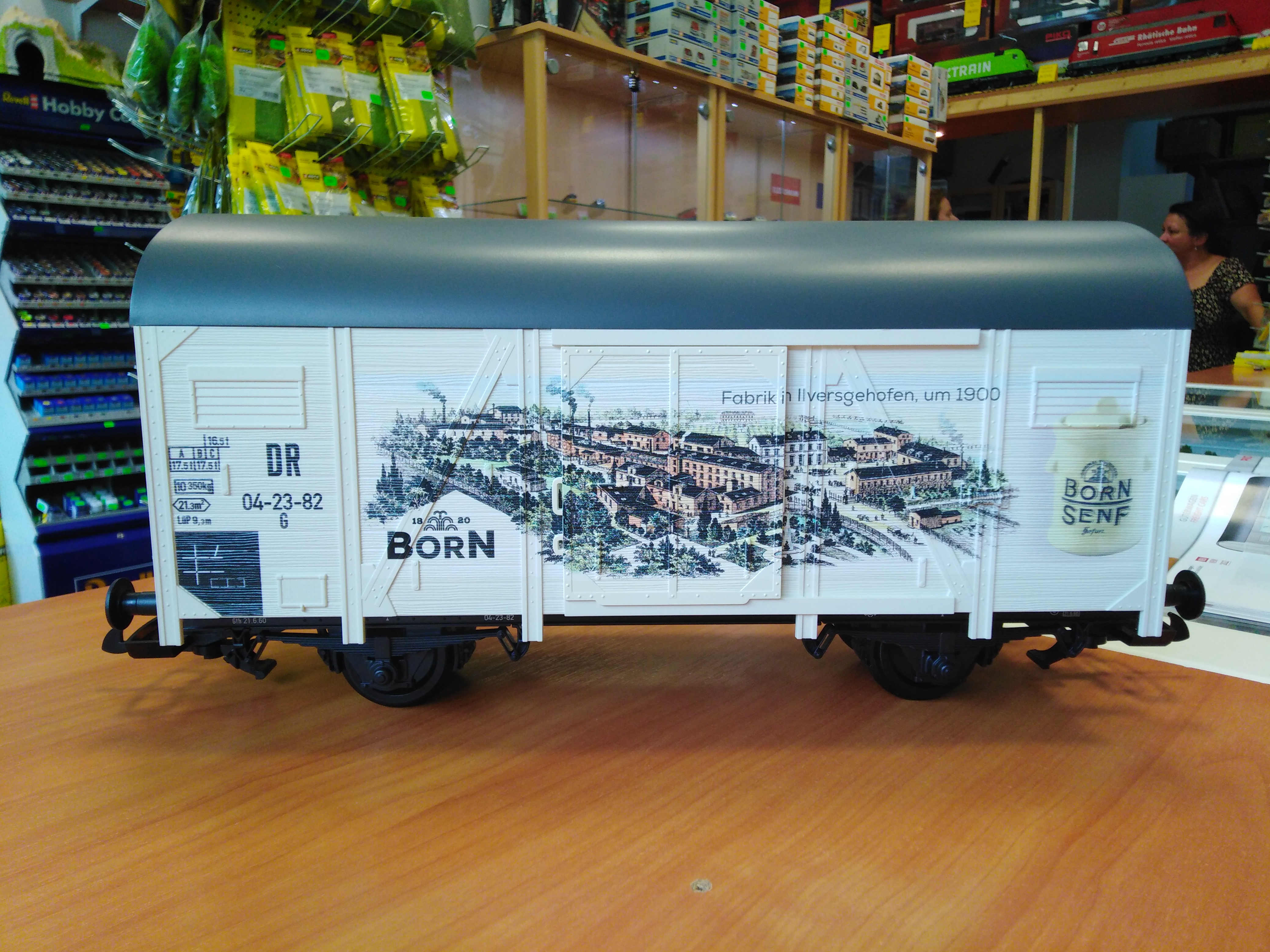 Dvounápravový zavřený vůz Born G - Piko 37965