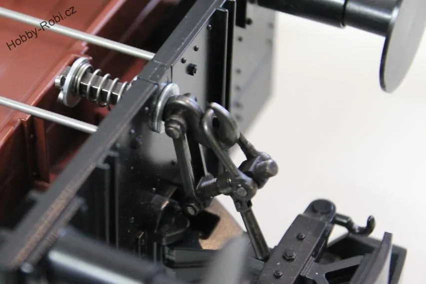 Modelová šroubovka k nákladním vozům velikosti II 2 kusy