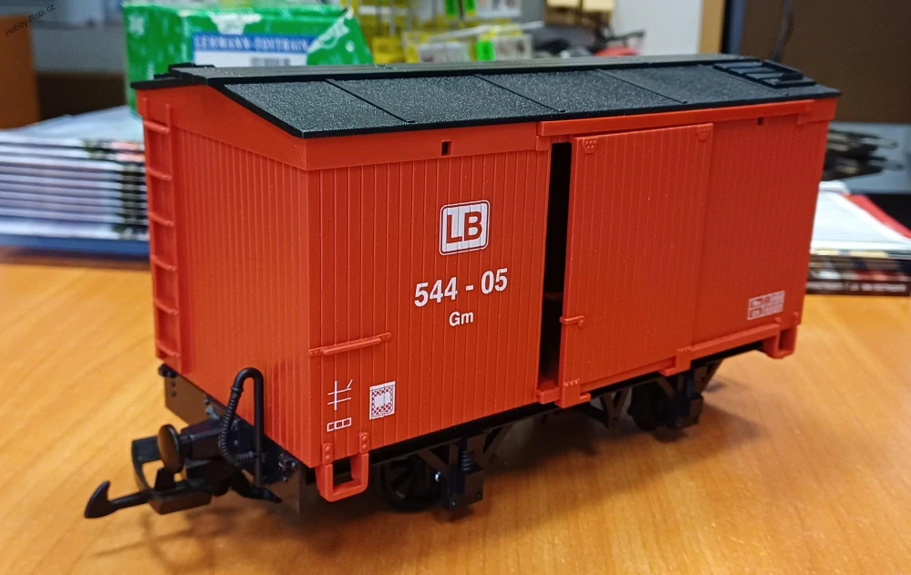 Zavřený nákladní vůz G BAZAR - LGB 94567