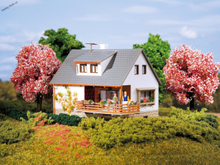Rodinný domek s terasou H0/TT - Auhagen 12223