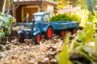Traktor Lanz Buldog s přívěsem G - Faller 331620