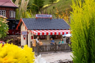 Občerstvení se zahrádkou G - Faller Pola 331111